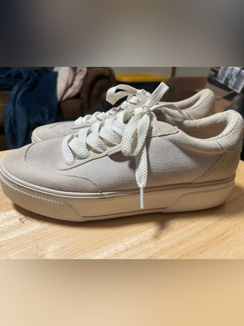 Reef Lay Day Lift Suede Sneakers Shoes Womens Size 11 Cream Beige